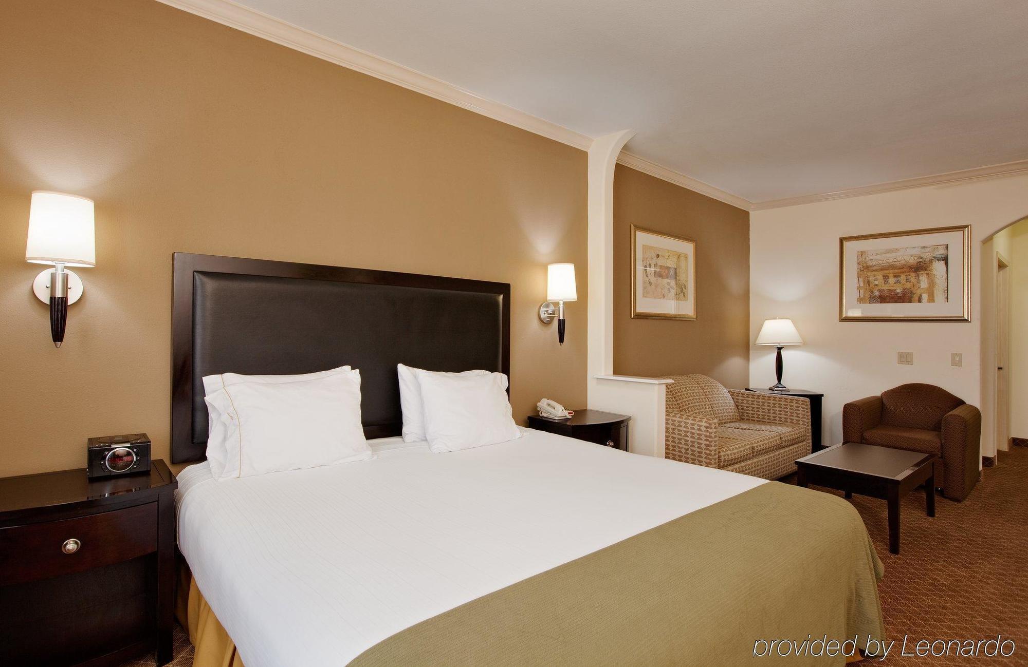 Holiday Inn Express & Suites La Porte, An Ihg Hotel Habitación foto
