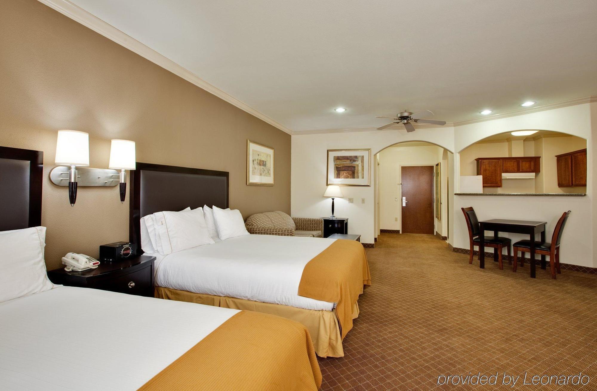 Holiday Inn Express & Suites La Porte, An Ihg Hotel Habitación foto